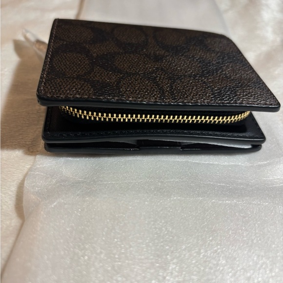 Coach Dark Brown Signature Wallet - Picture 2 of 3